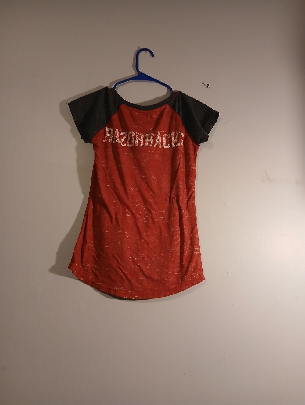 Arkansas Razorbacks Graphic Raglan Tee. Ladies Size Medium. - Picture 3 of 7